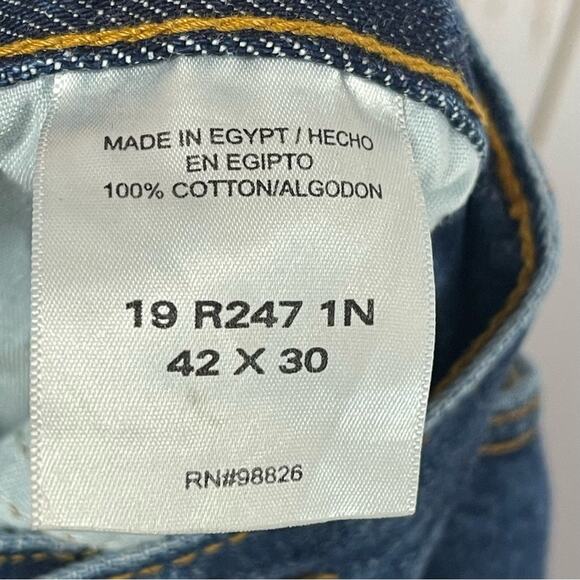 C.E. Schmidt Relaxed Fit Jeans. Size 42X30. In excellent condition! Wear on hem - Picture 5 of 8
